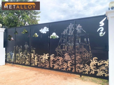 ประตูรั้วเหล็กฉลุลาย